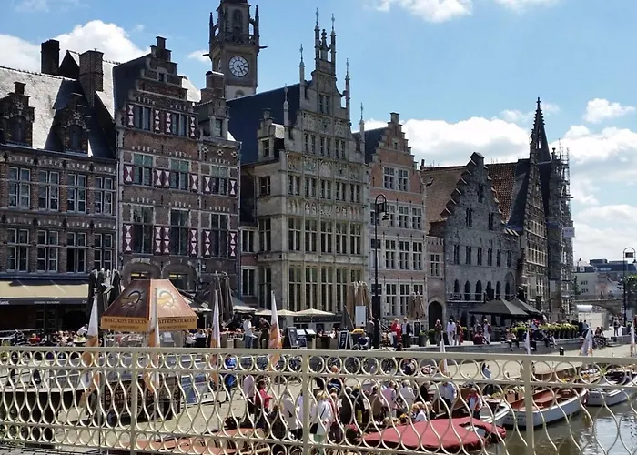 Chris De Panne Comfortable 펜션